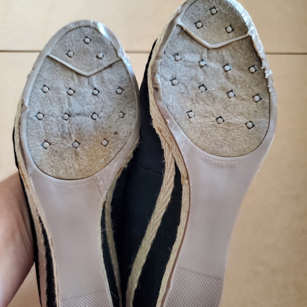 Shoes - Picture 8 of 13